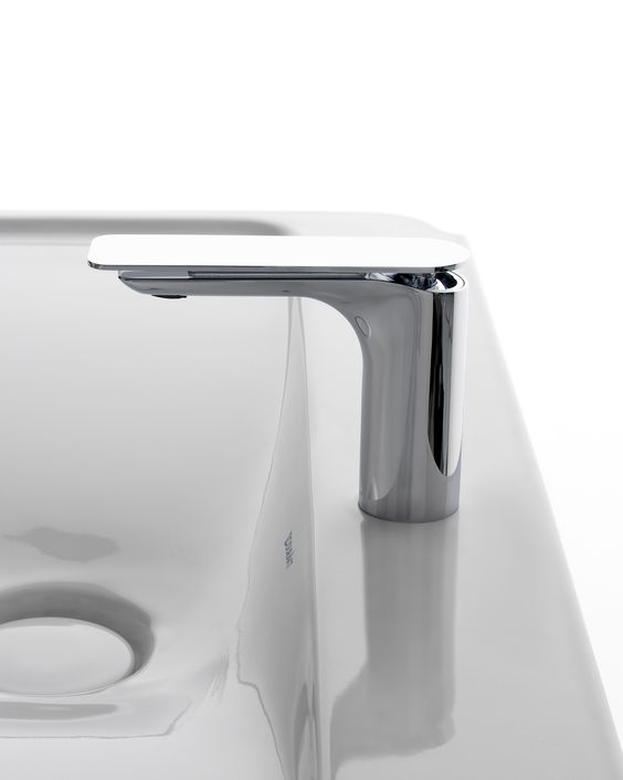 Spout